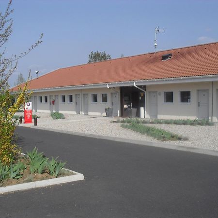 Hotel Evan Lempdes sur Allagnon ภายนอก รูปภาพ