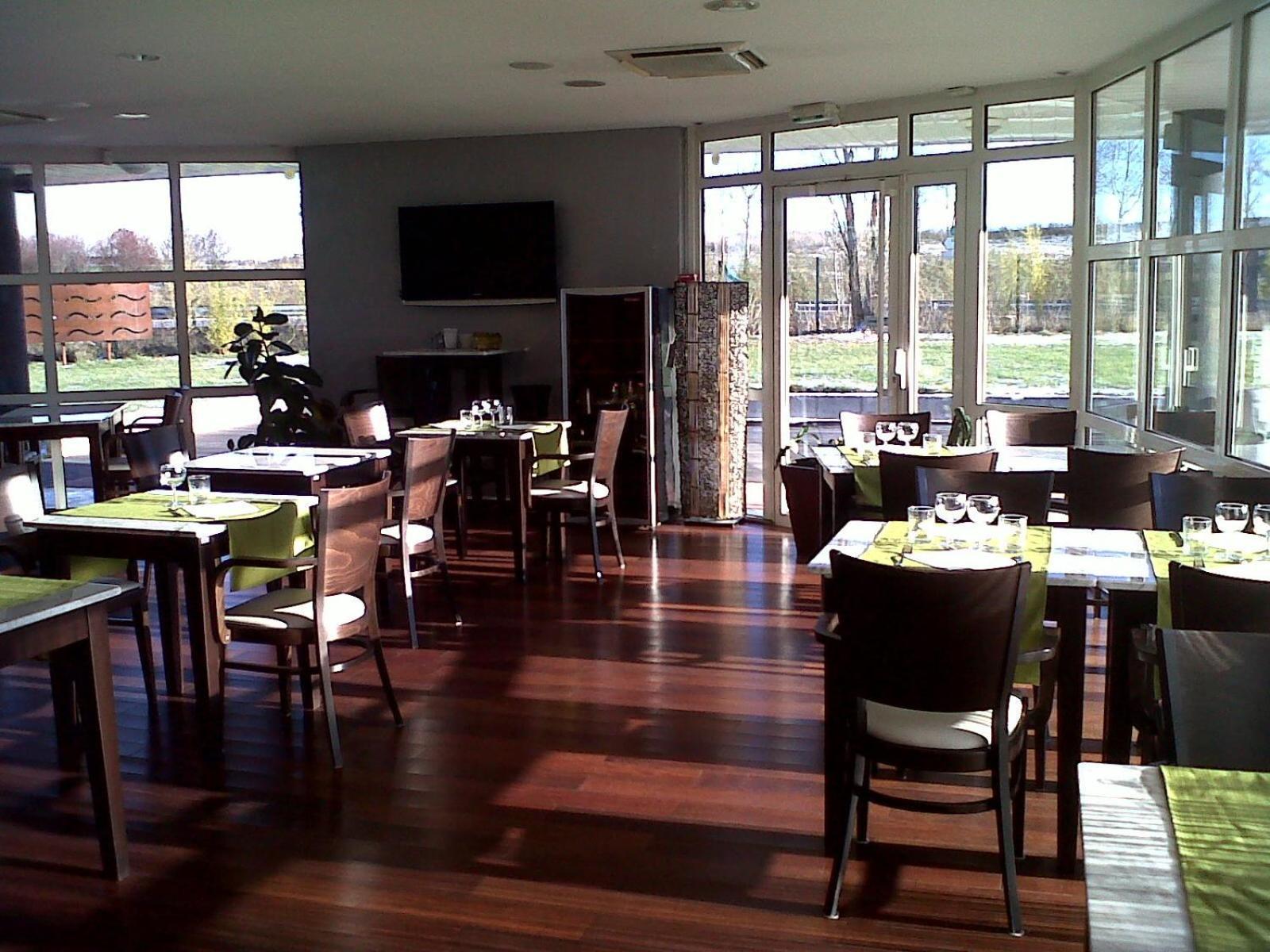 Hotel Evan Lempdes sur Allagnon ภายนอก รูปภาพ