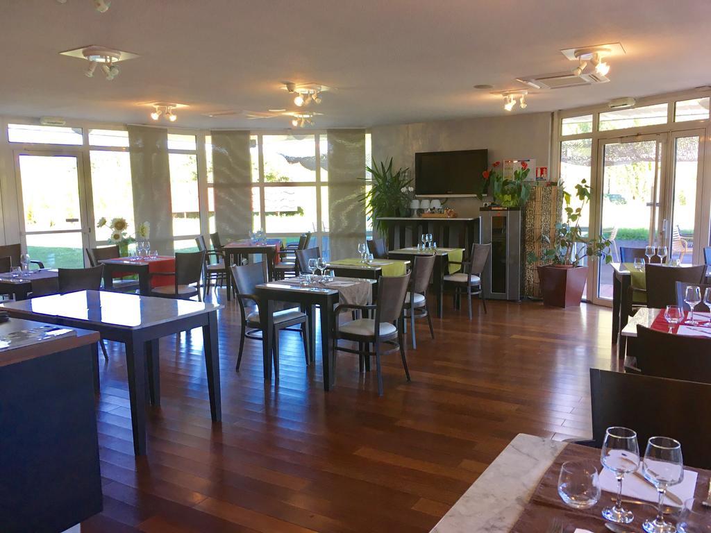 Hotel Evan Lempdes sur Allagnon ภายนอก รูปภาพ