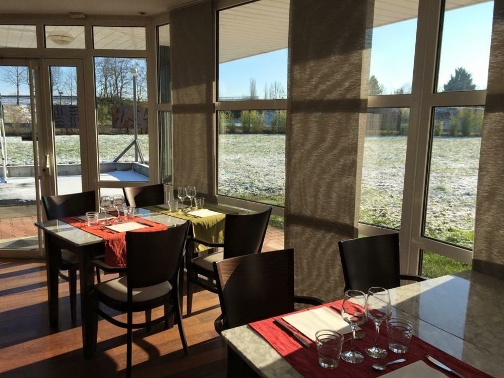 Hotel Evan Lempdes sur Allagnon ภายนอก รูปภาพ
