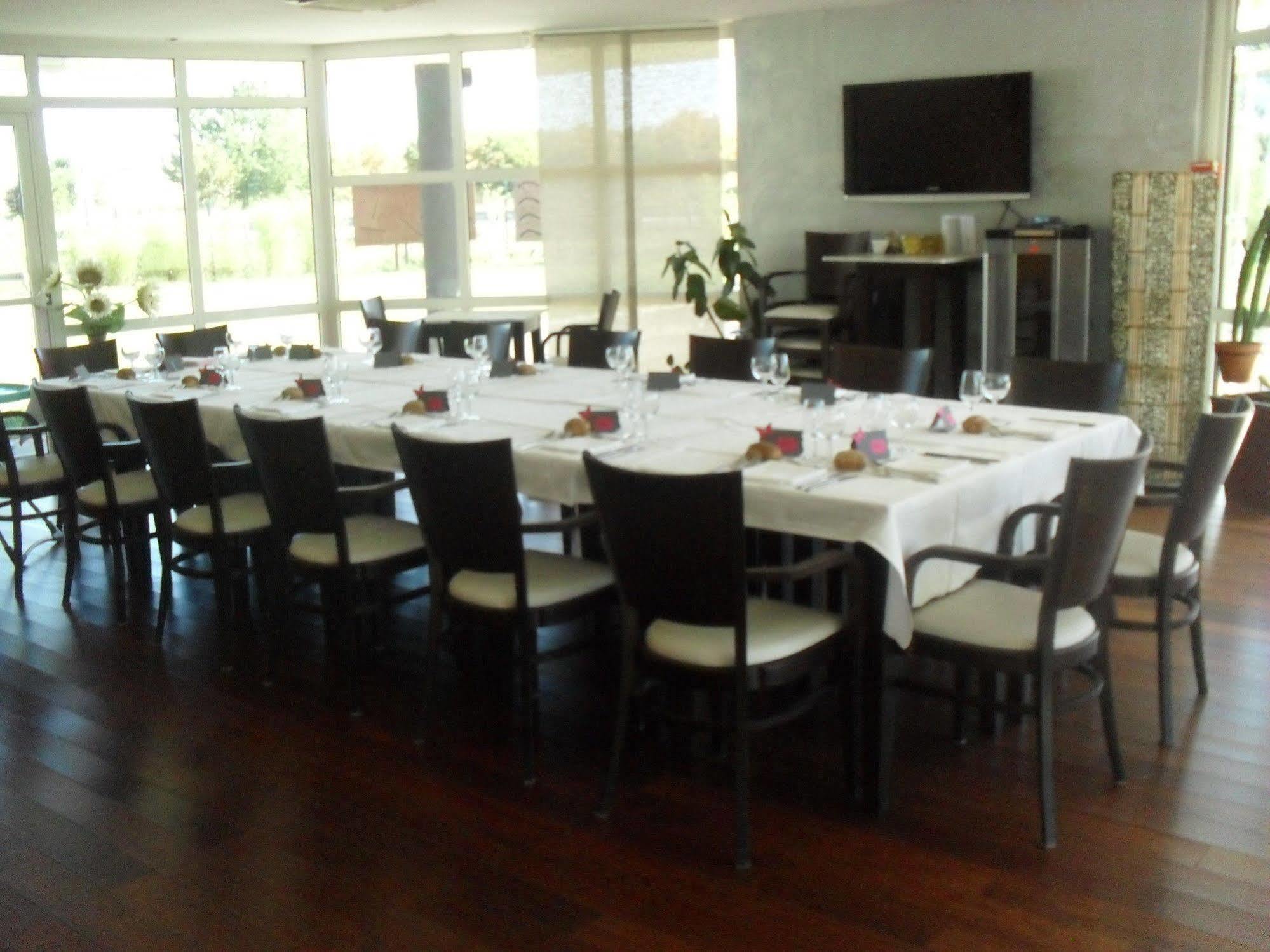 Hotel Evan Lempdes sur Allagnon ภายนอก รูปภาพ