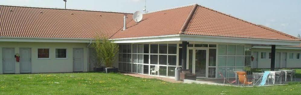 Hotel Evan Lempdes sur Allagnon ภายนอก รูปภาพ